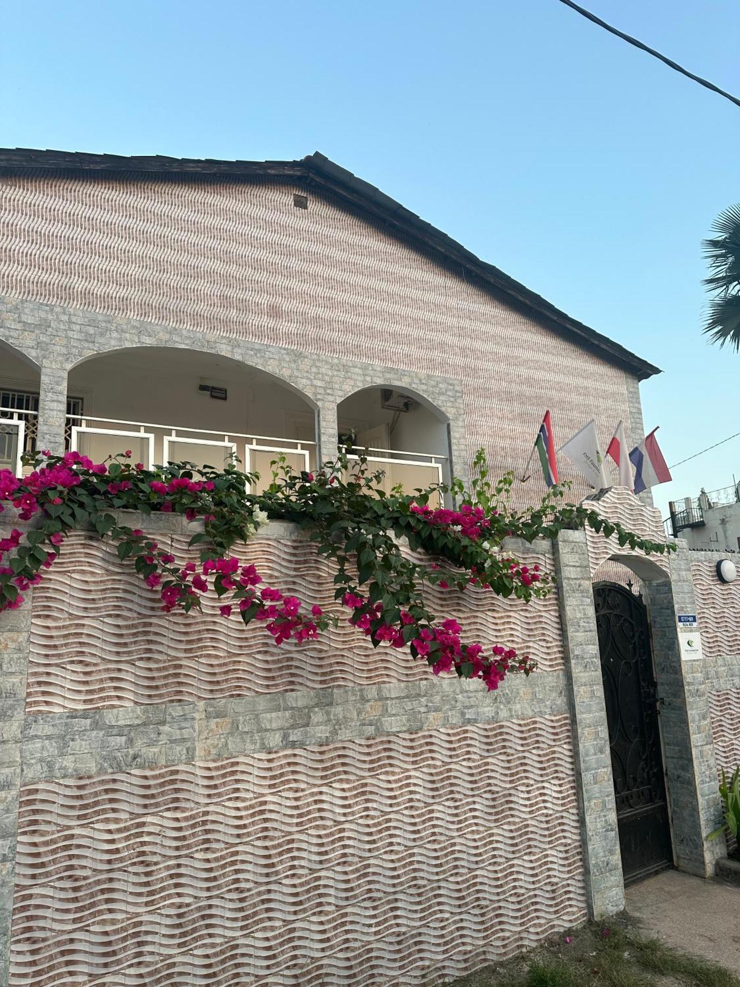 Fhs Foundation House Bijilo Exterior foto